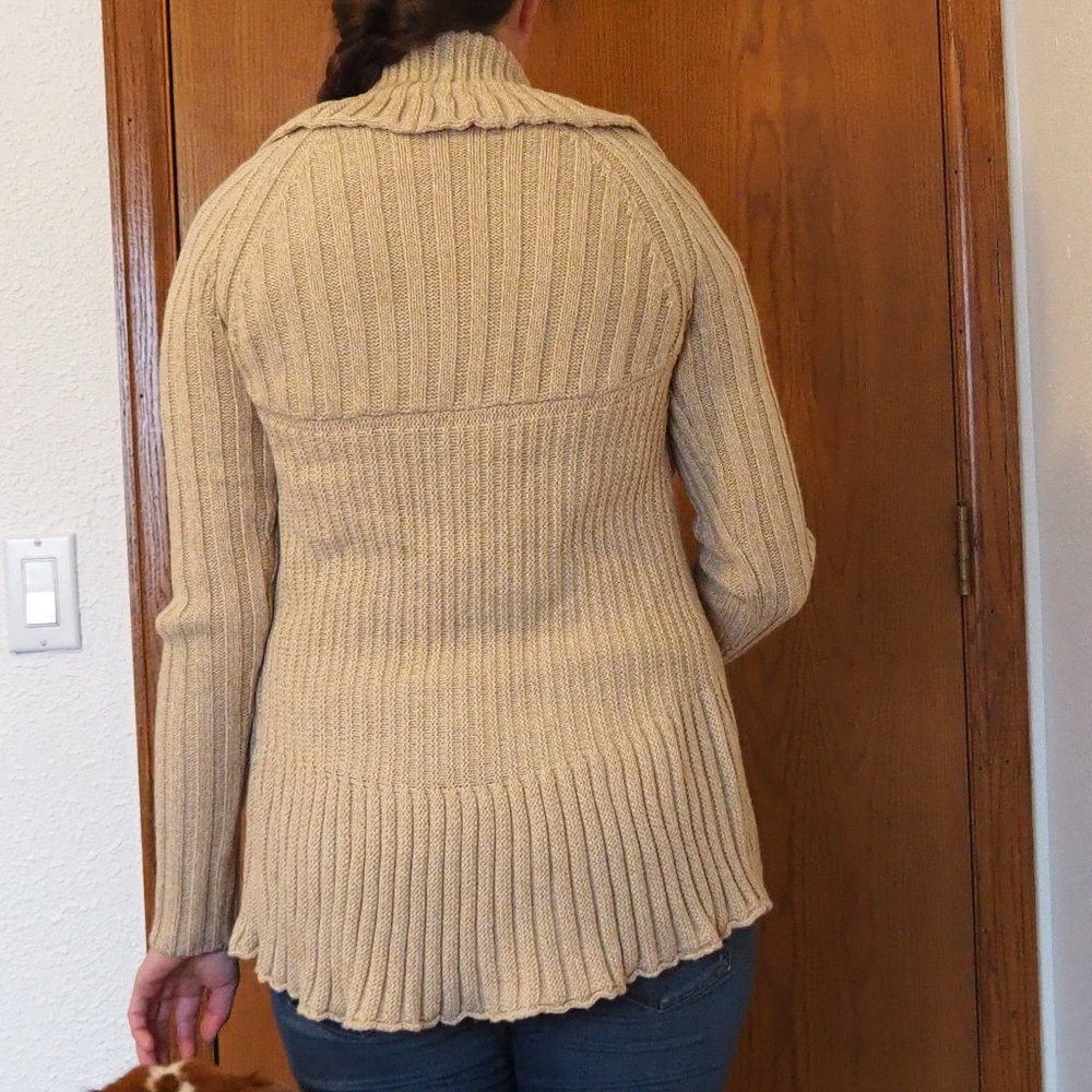 Express Ruffle Seater - Picture 3 of 5